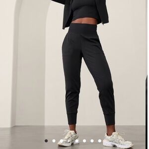 Athleta Women’s Venice high rise jogger